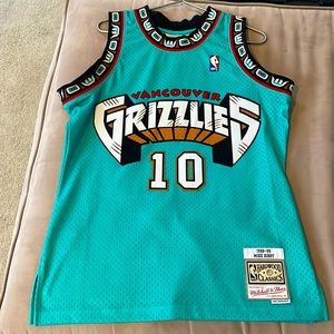 COPY - Mike Bibby-GRIZZLIES jersey
